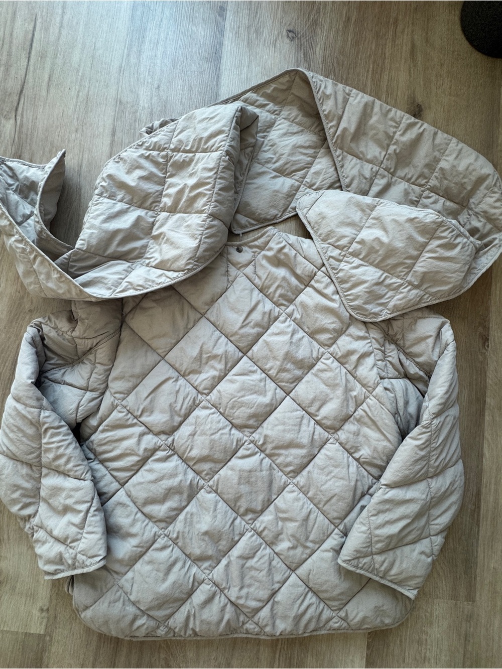 H&M Women's Beige THERMOLITE Quilted removable scarf jacket sz M - NWT - Picture 13 of 14